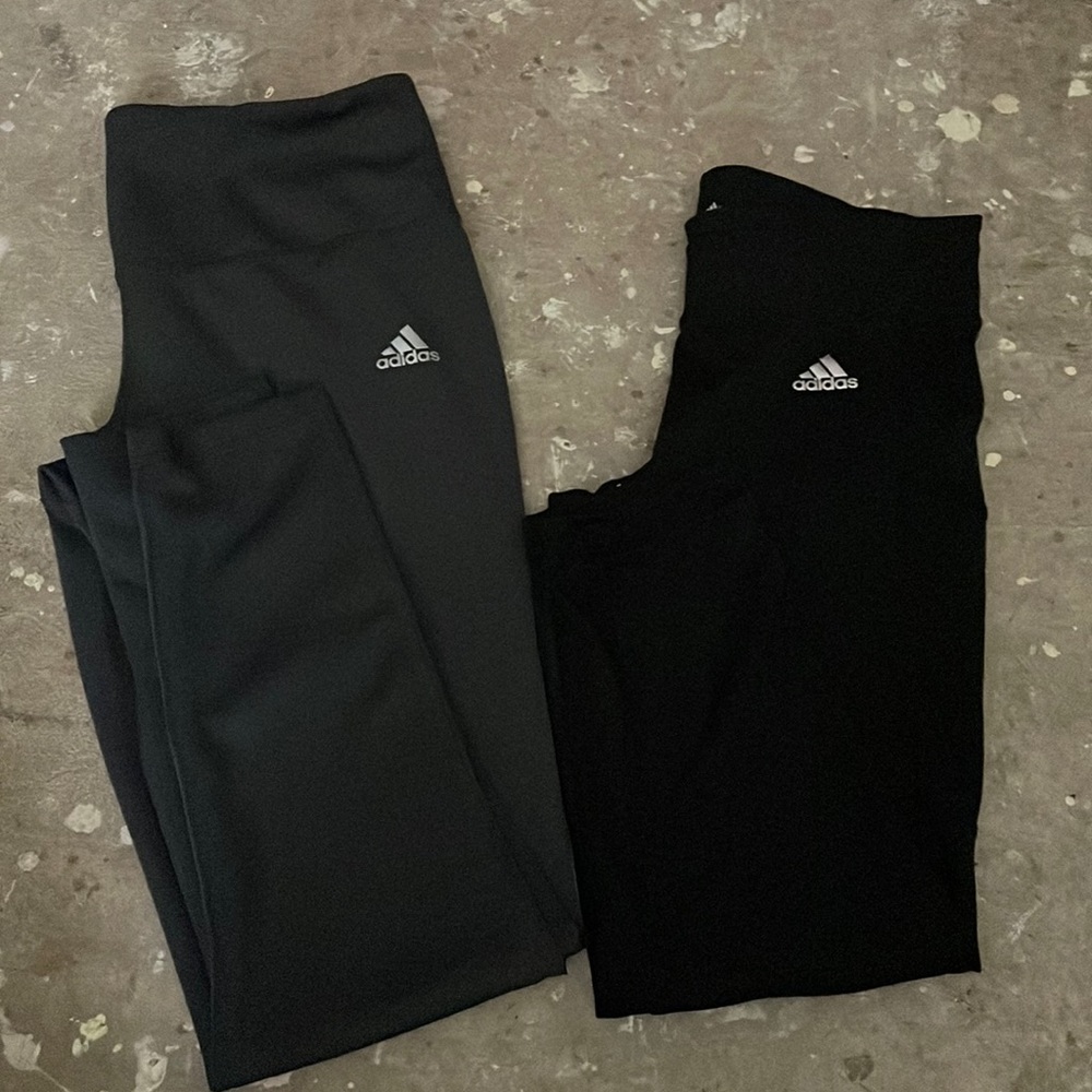 2 pairs of capris